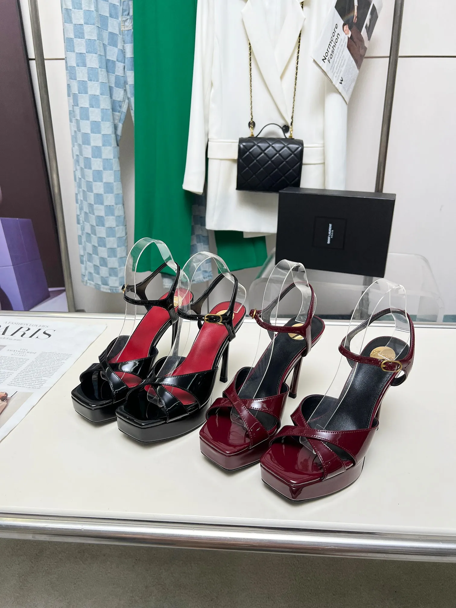 👟👟Ex-factory price 640👟👟 Saint Laurent YSL Saint Laurent sandals Upper: sheepskin surface Size 35-42 (42 is custom-made and non-returnable) Heel height 8.5cm Water platform height 2.5cm Leather outsole 2642-12